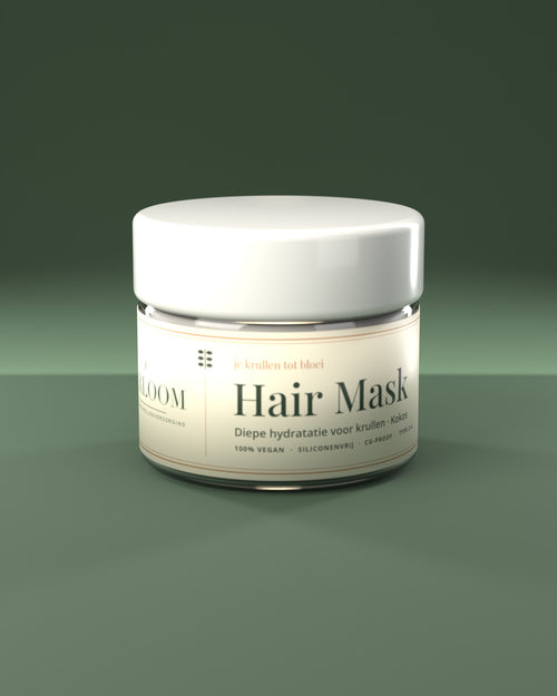 Curloom Hair Mask – schuin aanzicht van de pot met witte deksel